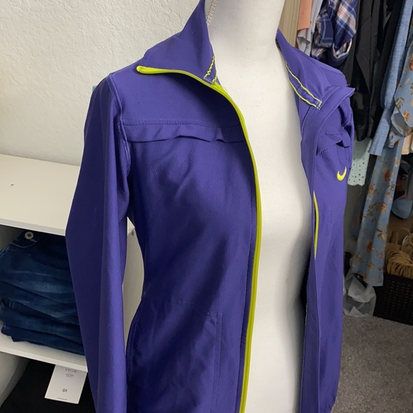 Women’s Purple Nike Dri Fit Zip Up Jacket Size XS - Picture 2 of 8